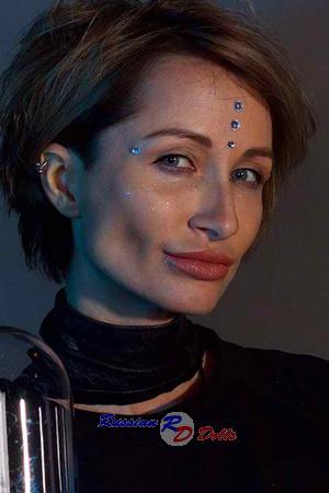 194450 - Veronika Age: 38 - Russia