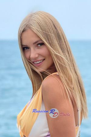 207775 - Katerina Age: 24 - Russia