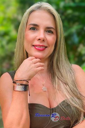 221790 - Laura Age: 45 - Colombia