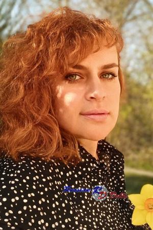 223102 - Olesya Age: 44 - Ukraine