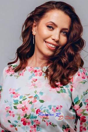 228205 - Yuliia Age: 58 - Ukraine