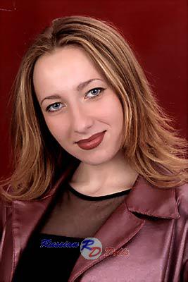 51830 - Oksana Age: 32 - Russia
