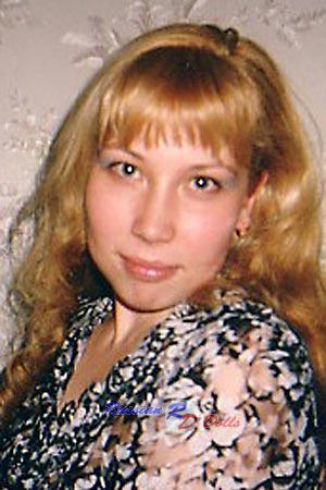 72104 - Olesya Age: 30 - Russia